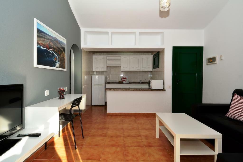 Relax Tinosa Apartment Пуерто-дель-Кармен Екстер'єр фото